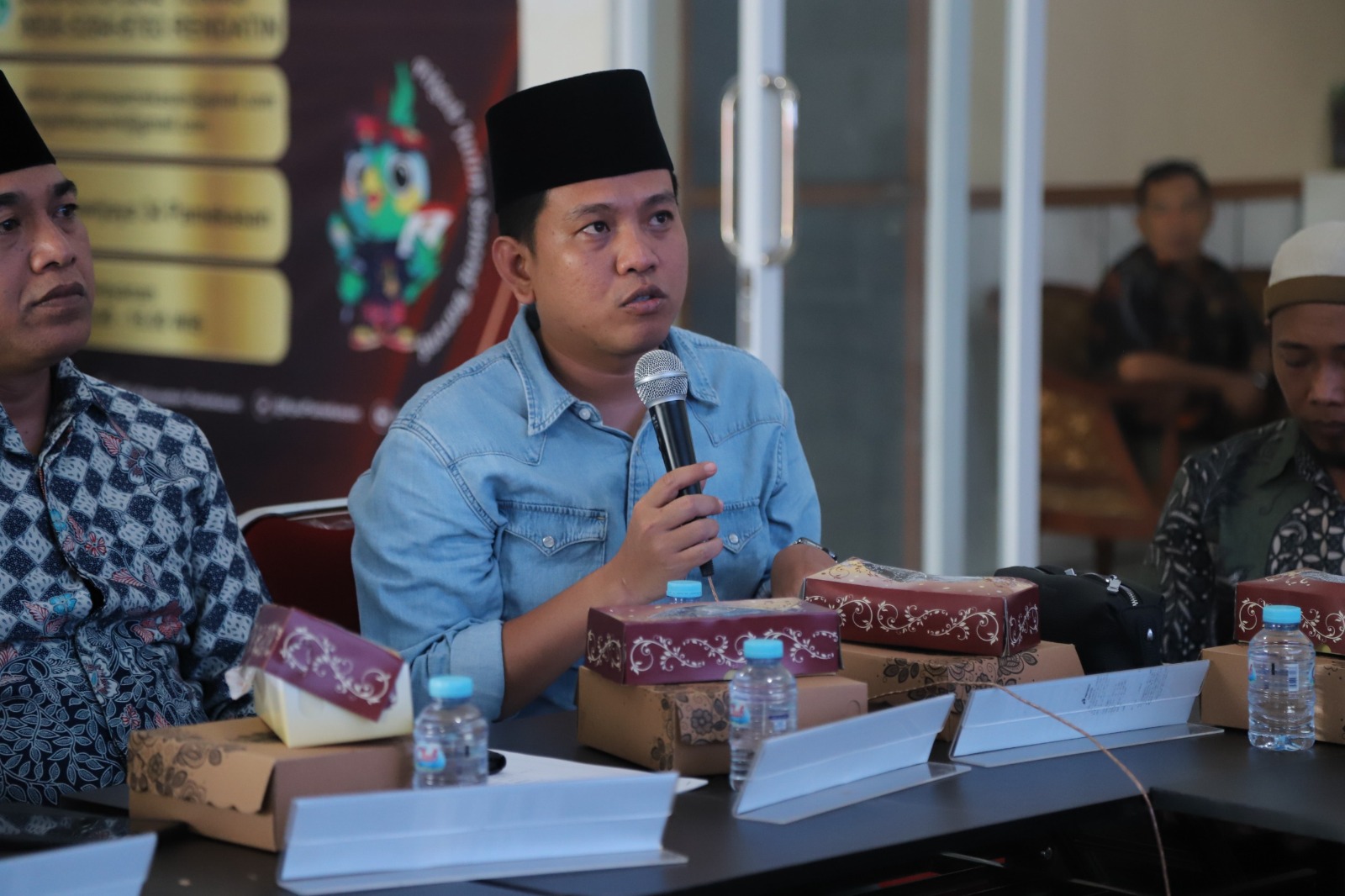Bawaslu Pamekasan Himbau Kepatuhan Pemasangan APK dalam Rakor Penentuan Lokasi Kampanye Pilbup 2024