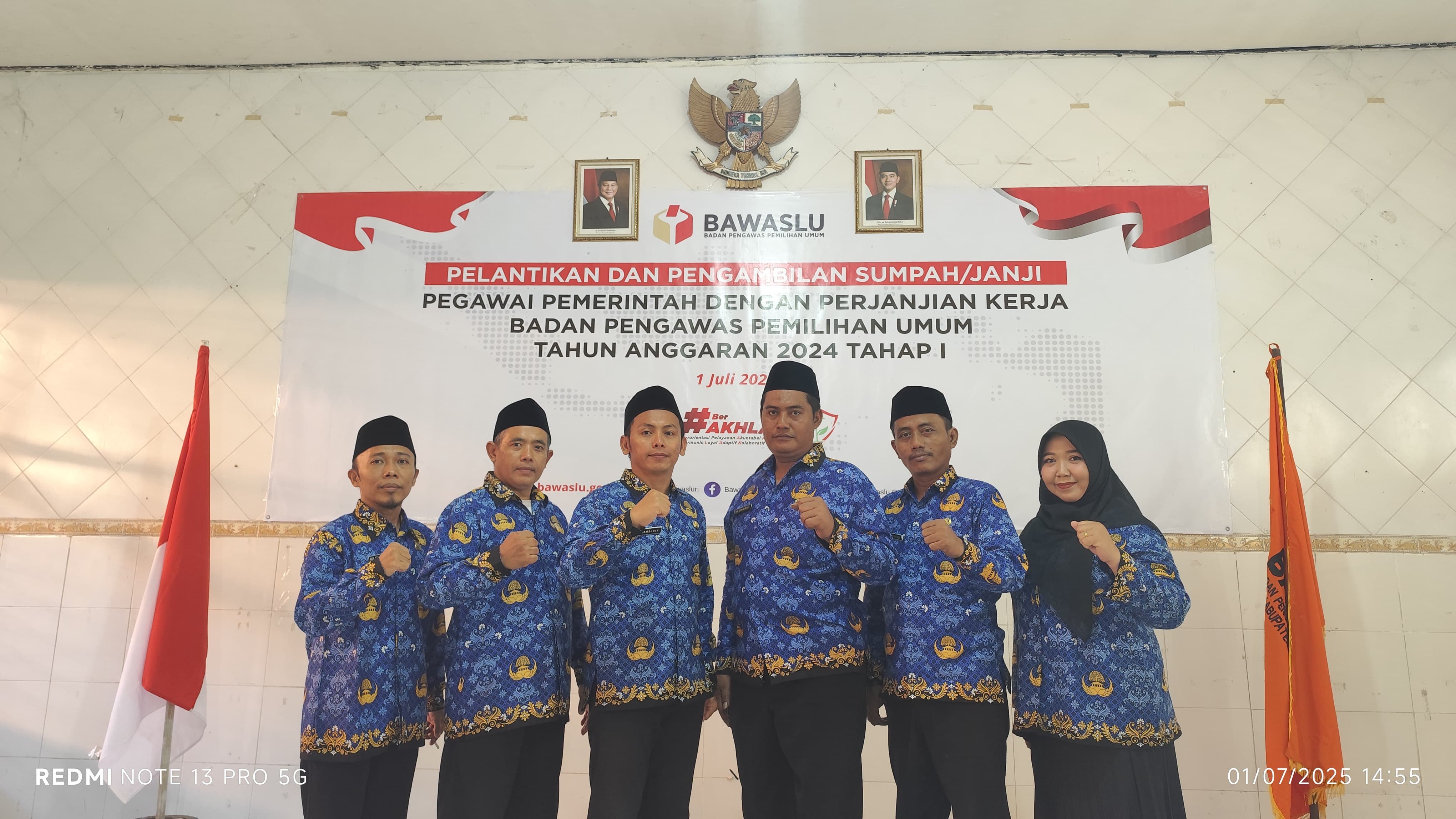 Enam Pegawai PPNPN Bawaslu Pamekasan Dilantik Serentak Bersama 4.360 ASN PPPK Bawaslu se-Indonesia