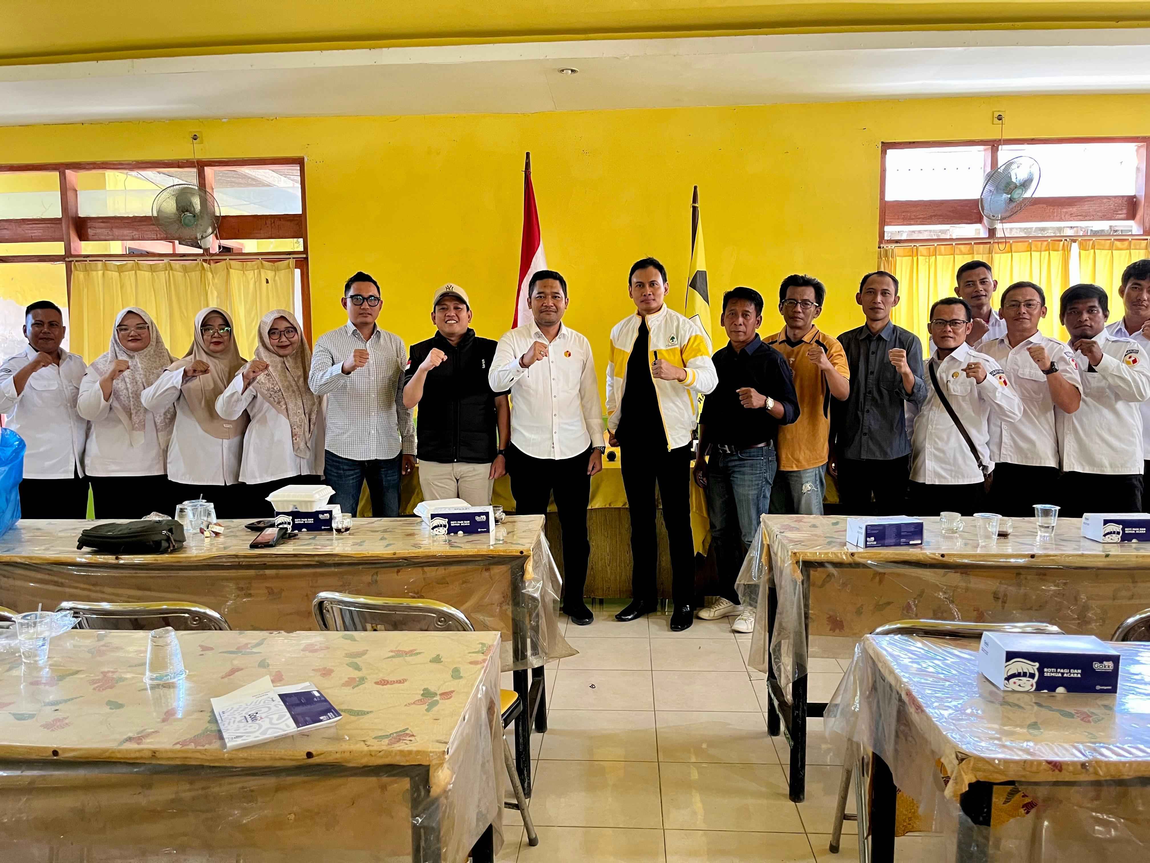 silaturahmi dengan golkar