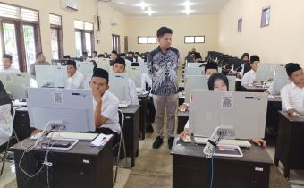 Seleksi Calon Anggota Panwascam Pamekasan untuk Pilkada 2024 Memasuki Tahap Tes Tulis Komputer