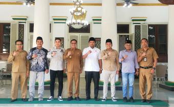 Pimpinan Bawaslu Pamekasan Kunjungi Pj. Bupati, Minta Dukungan Fasilitas Kantor untuk Pilkada Serentak 2024