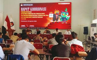 Divisi P2H Bawaslu Pamekasan hadiri Rapat Koordinasi Penyusunan DPSHP Pemilihan 2024 di Pamekasan