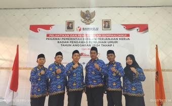 Enam Pegawai PPNPN Bawaslu Pamekasan Dilantik Serentak Bersama 4.360 ASN PPPK Bawaslu se-Indonesia
