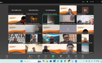 Bawaslu Pamekasan Ikuti Cangkrukan Demokrasi Seri ke-5 Secara Daring, Bahas Keterbukaan Informasi dan Efisiensi Teknologi Pengawasan