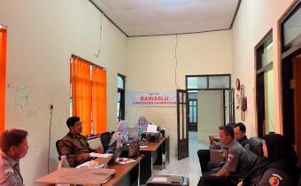 rapat internal siap Kawal Data Pemilih